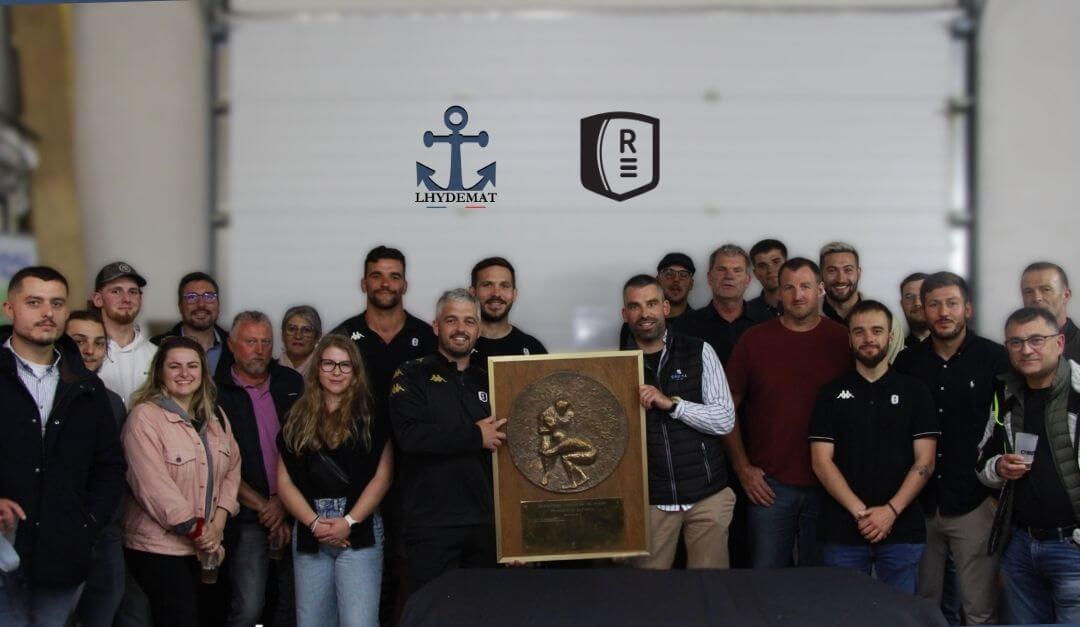 Le REC Rugby a présenté le bouclier chez Lhydemat !