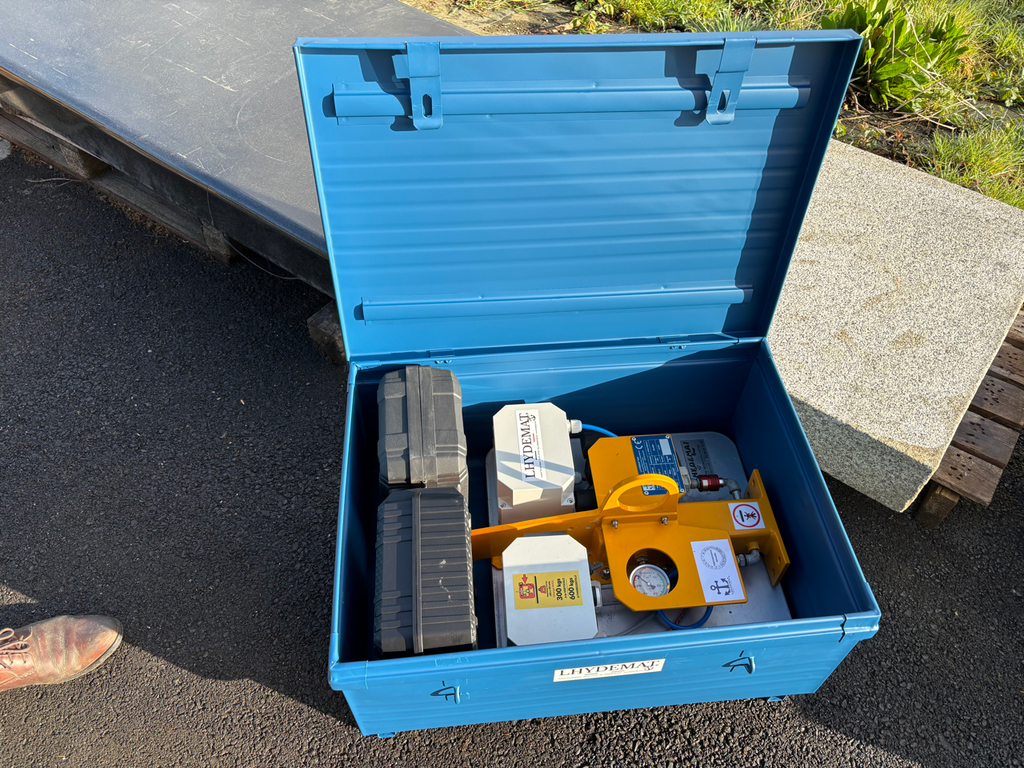 Palonnier à ventouses LPB dans sa caisse de stockage