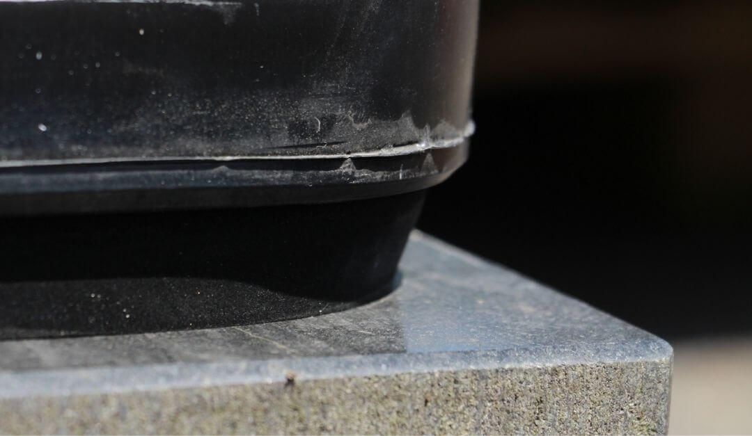 Joint en mousse qui épouse la surface de la charge