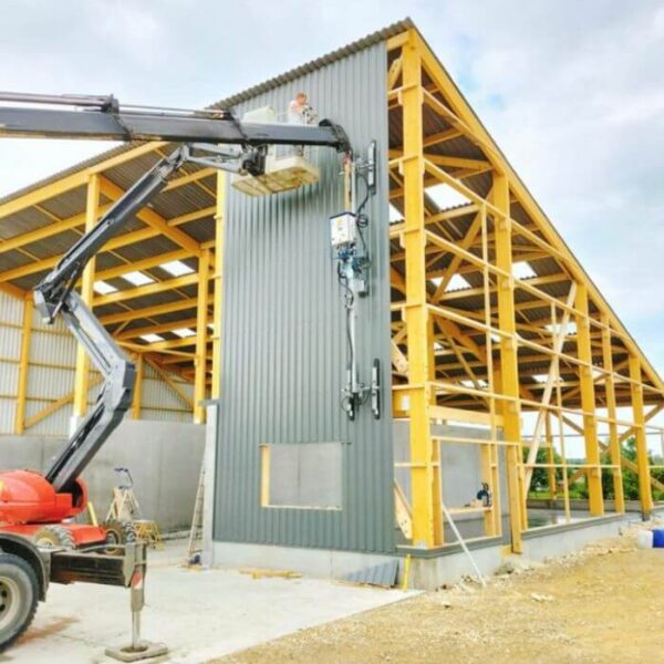 Palonnier à ventouses pour panneaux sandwich sur chantier