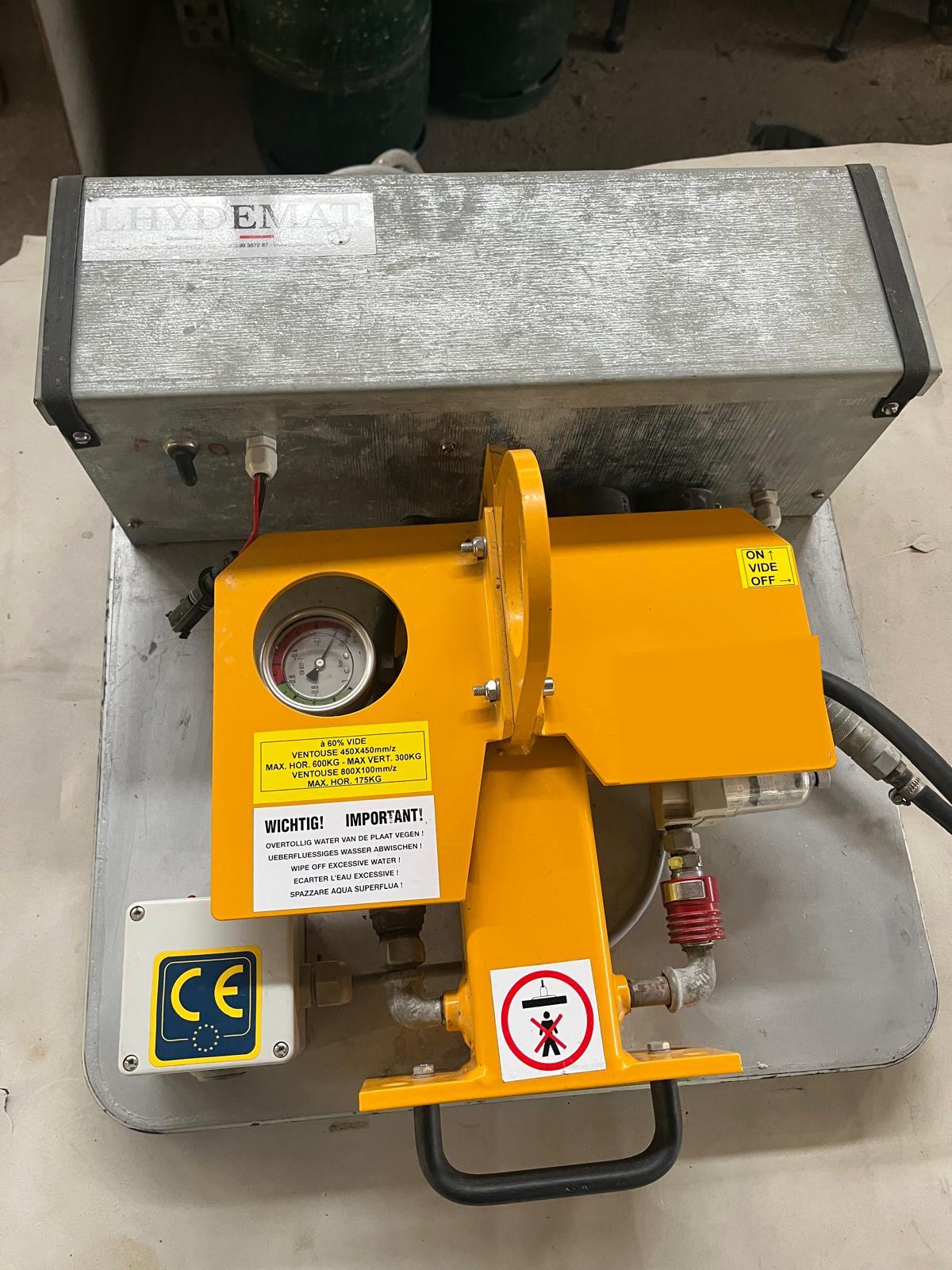 Palonnier à ventouses d'occasion