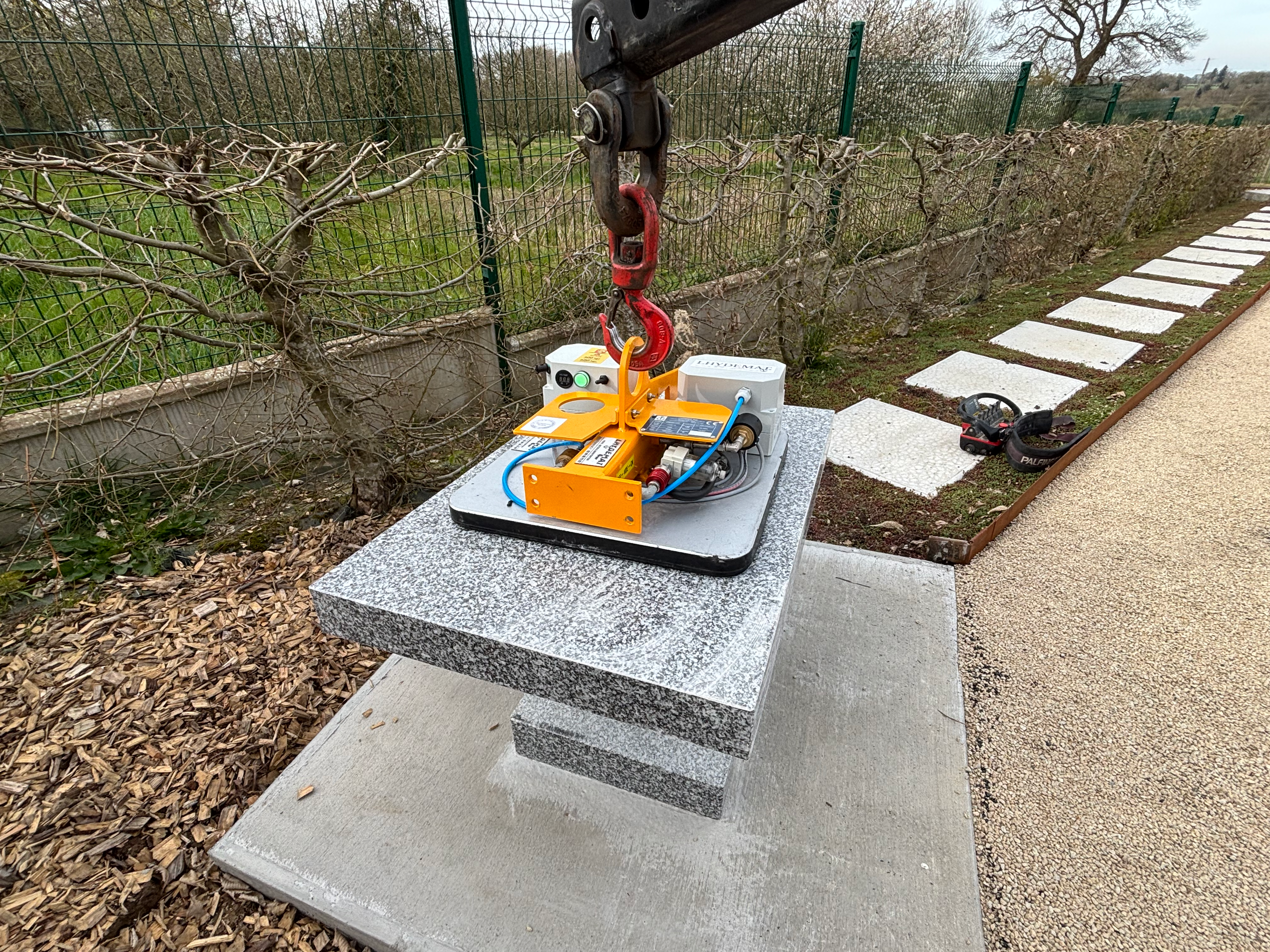 Image d'un palonnier à ventouses disponible en location chez Lhydemat