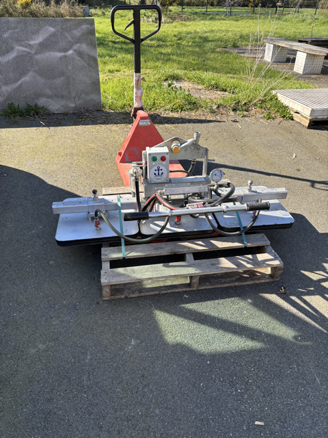 Palonnier à ventouse reconditionné levage dalle béton chantier professionnel